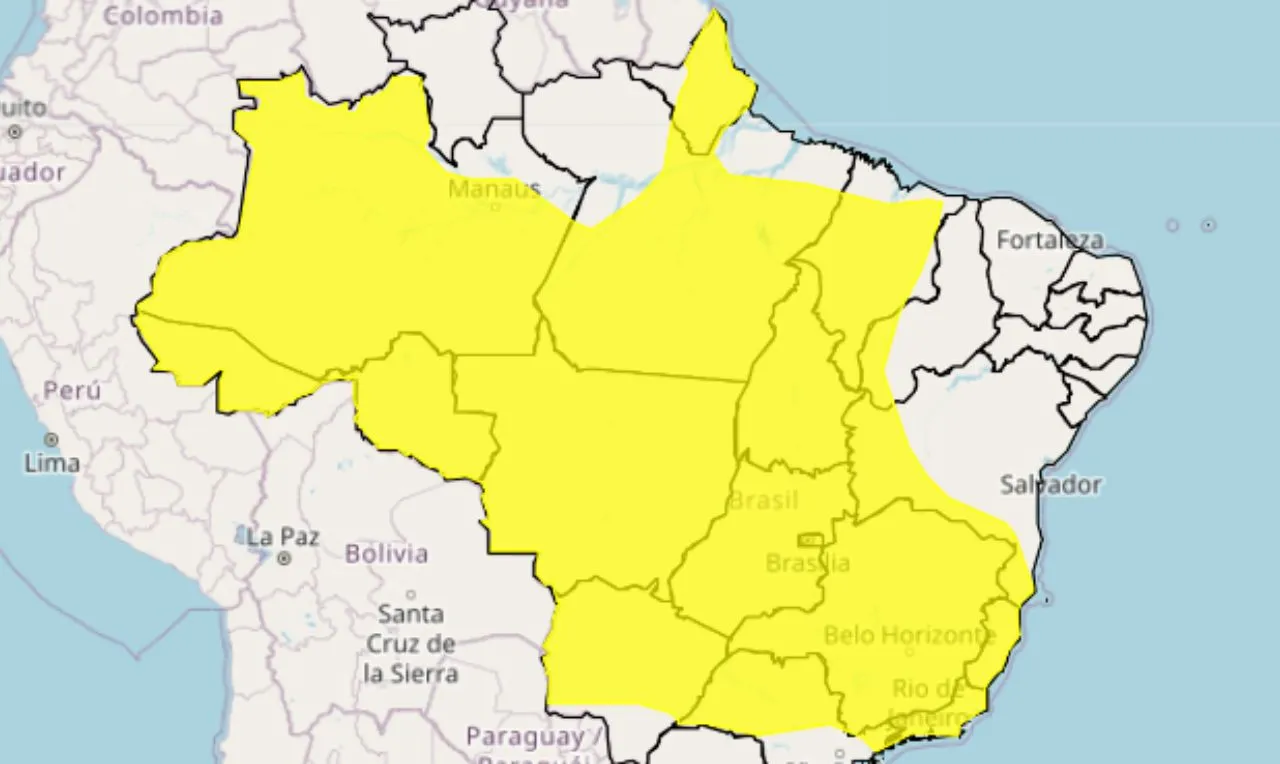 A imagem mostra as áreas em alerta amarelo para chuvas intensas de até 50 mm/dia e ventania em grande parte do país 